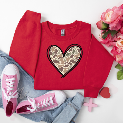 DUCK CAMO HEART - UNISEX RED SWEATSHIRT