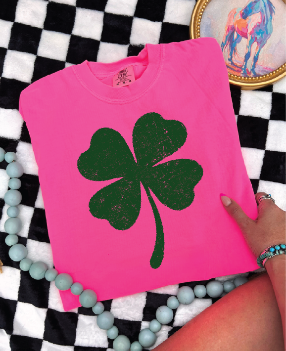 Grunge Shamrock - UNISEX Graphic Tee