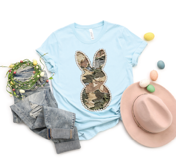 Pearl Duck Camo Bunny - Graphic T-Shirt