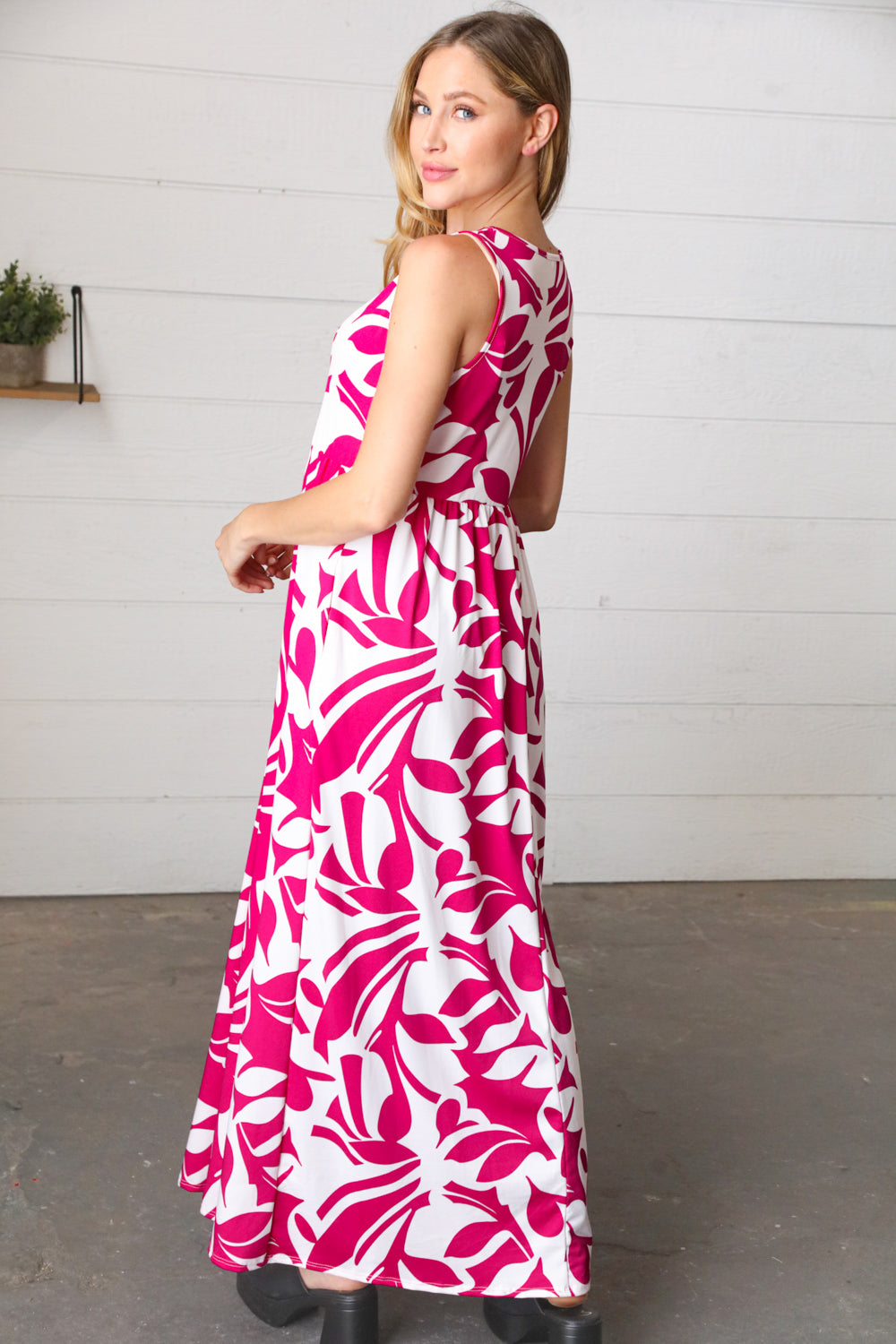 Magenta & White Floral Fit and Flare Sleeveless Maxi Dress