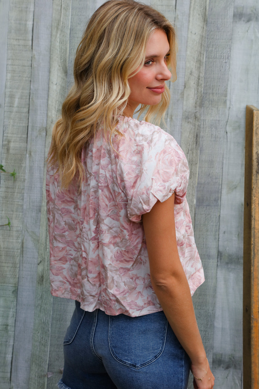 Feeling Femme' Blush Scoop Neck Floral Top w/Bow