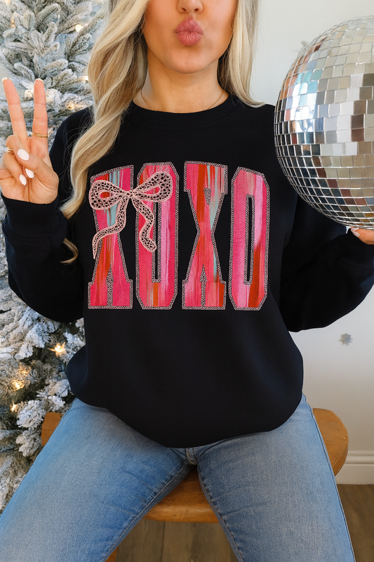 XOXO FAUX GLITTER BOW - UNISEX Graphic Sweatshirt