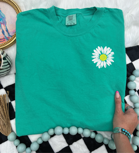 Daisy Pocket - UNISEX COMFORT COLOR TEE