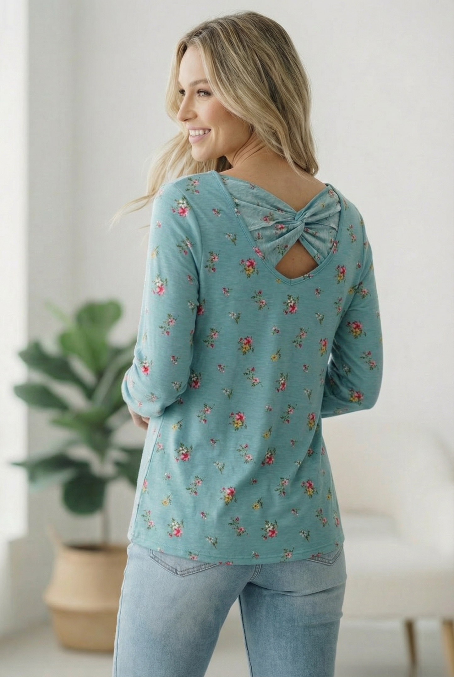 Mint To Be Floral Twist Top