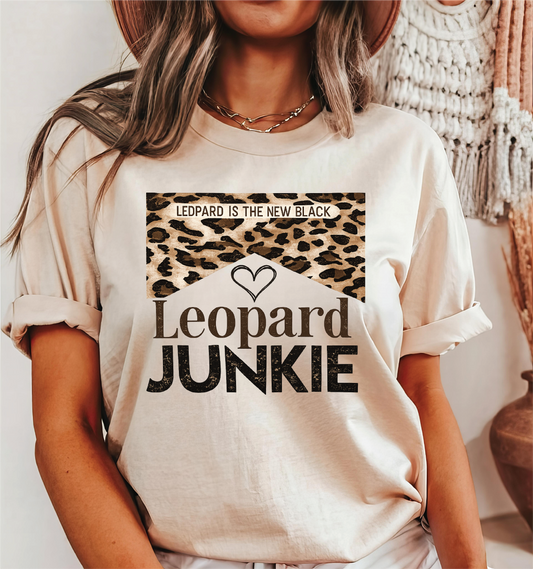 Leopard Junkie - UNISEX GRAPHIC Tee