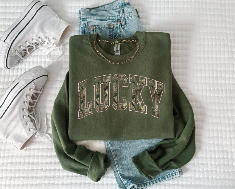 Lucky Camo - UNISEX GRAPHIC SWEATSHIRT