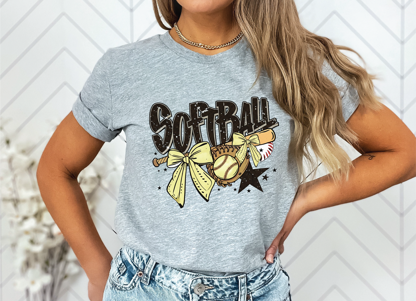 Softball Bows Bat- Unisex Tee